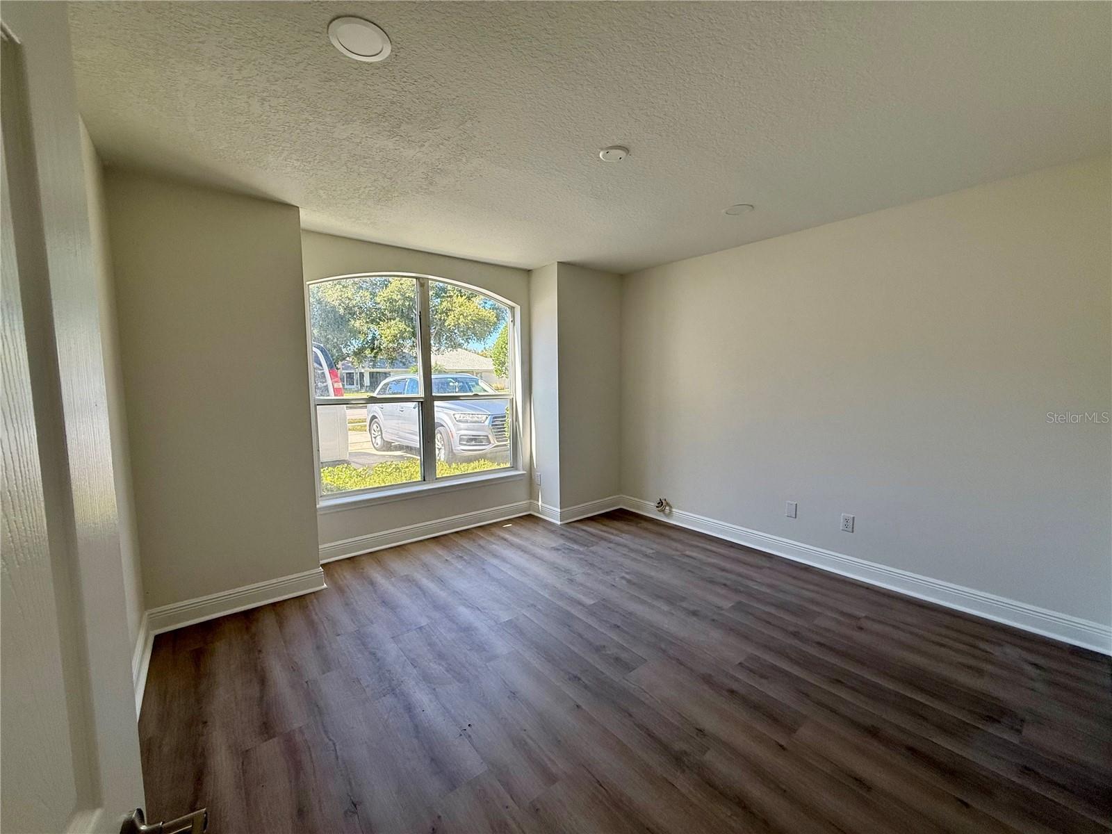 Listing photo id 14 for 1760 Stafford Springs Boulevard