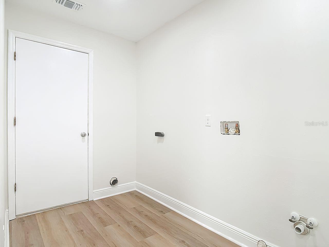 Image 40 of 68 For 1760 Stafford Springs Boulevard