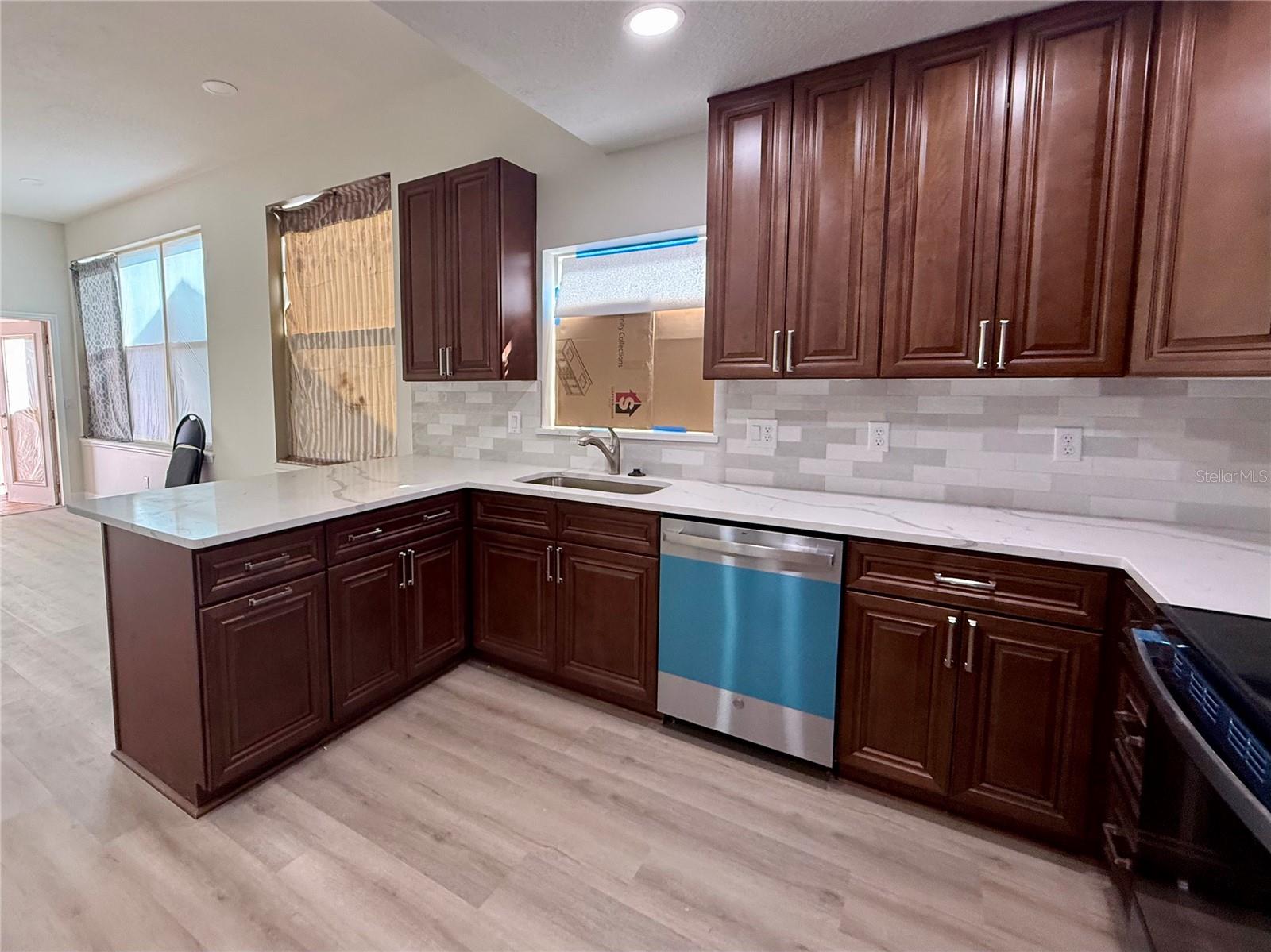 Listing photo id 7 for 1760 Stafford Springs Boulevard