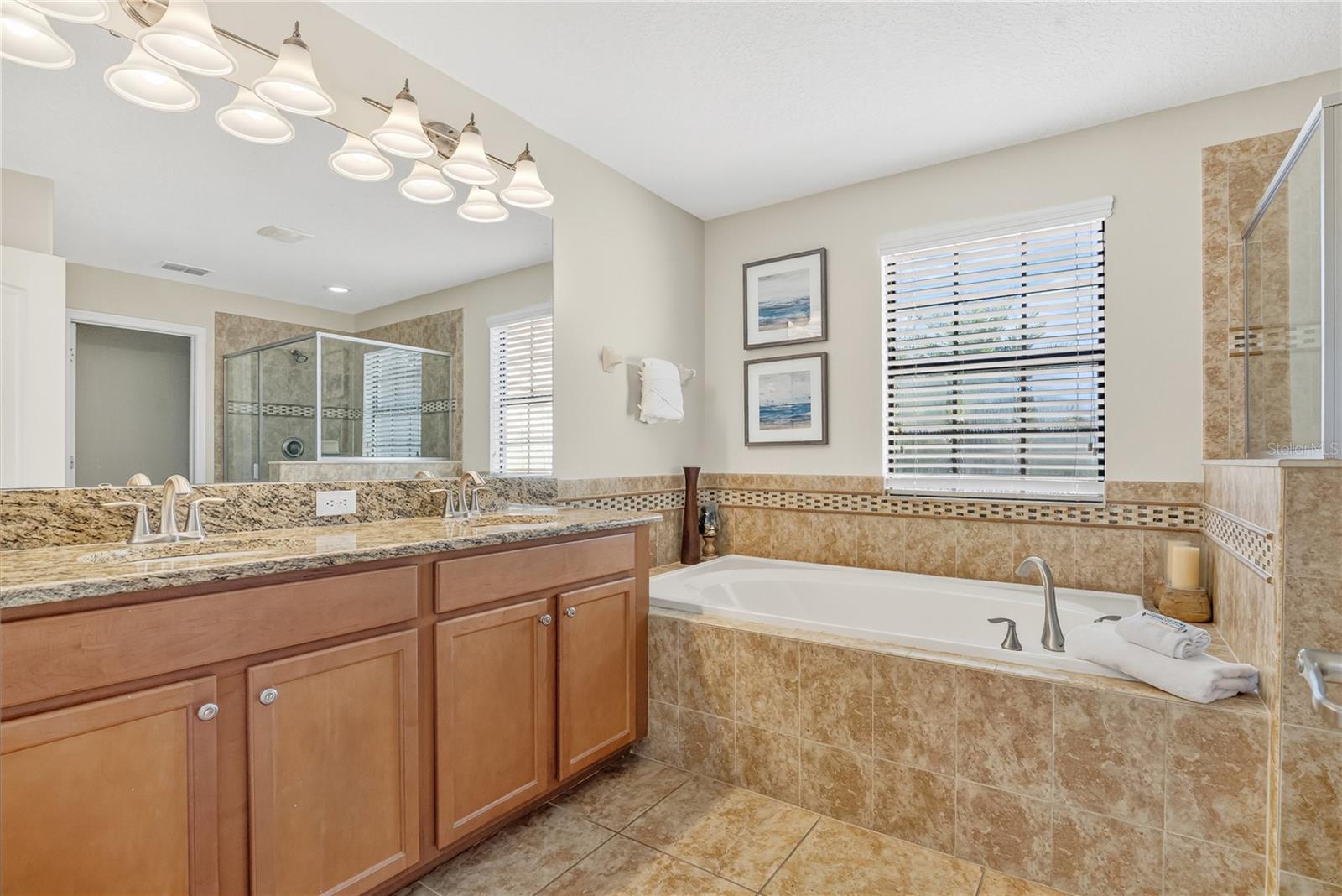 Image 20 of 46 For 1401 Moon Valley Drive