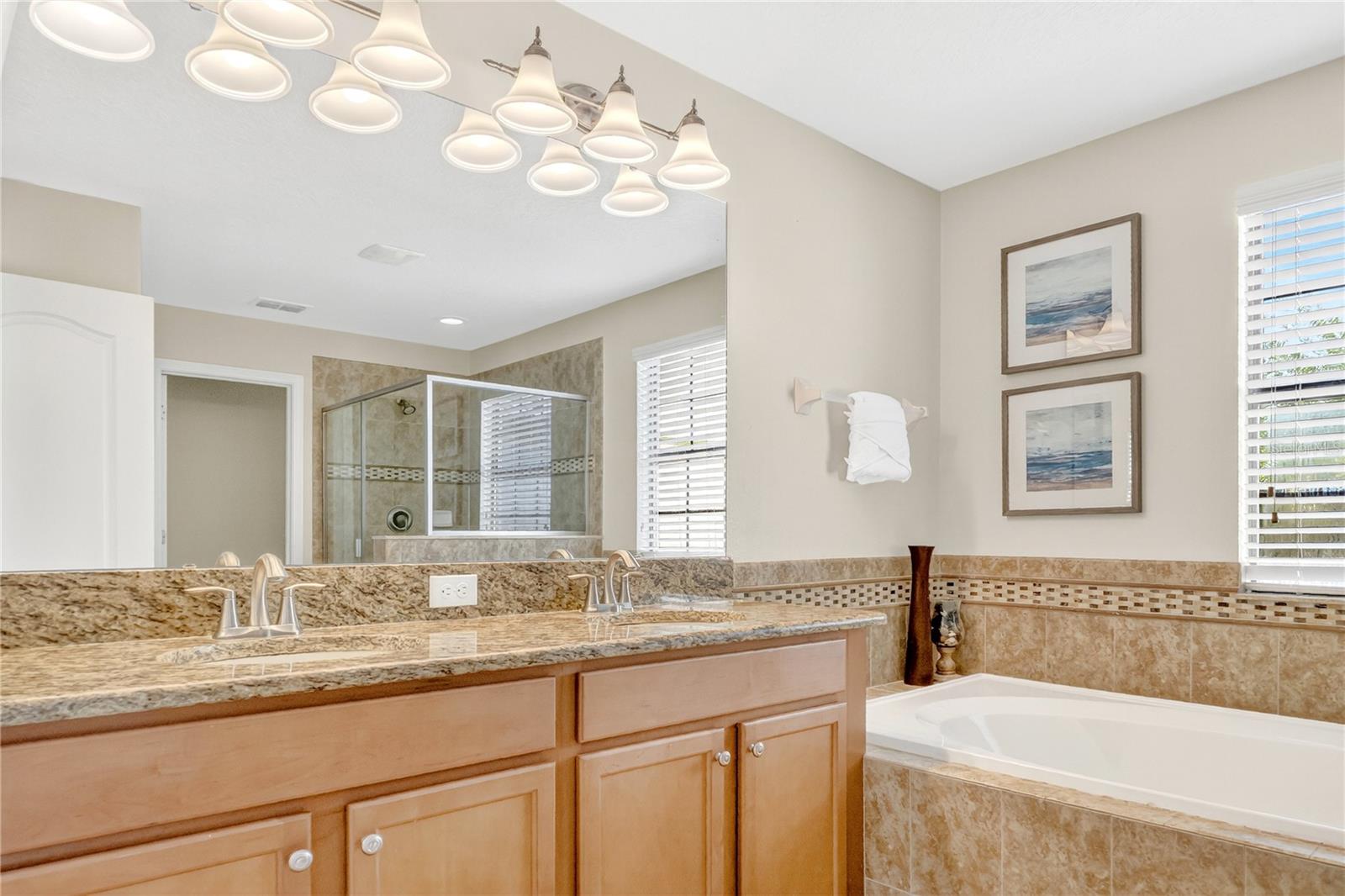 Image 21 of 46 For 1401 Moon Valley Drive