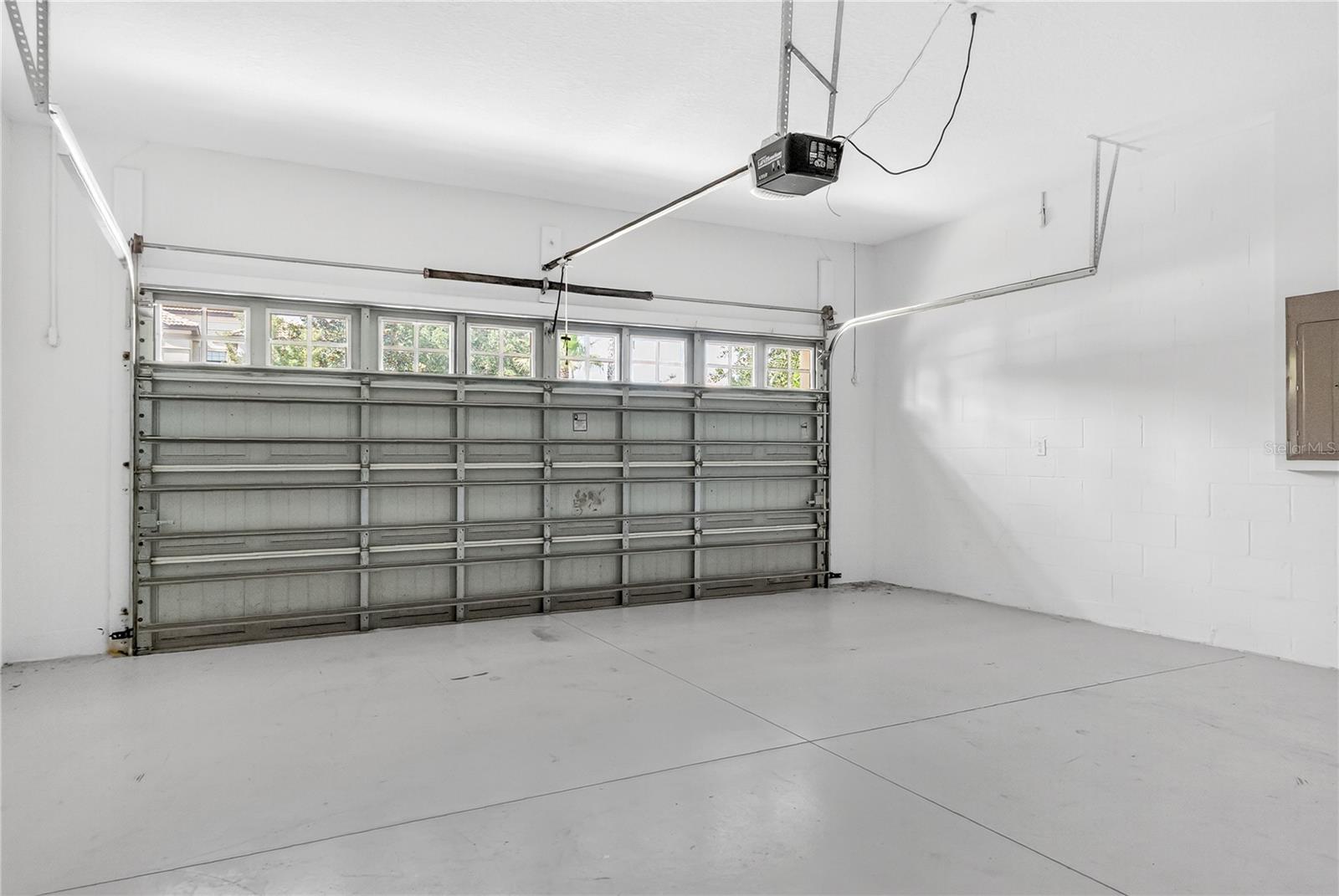 Image 31 of 46 For 1401 Moon Valley Drive