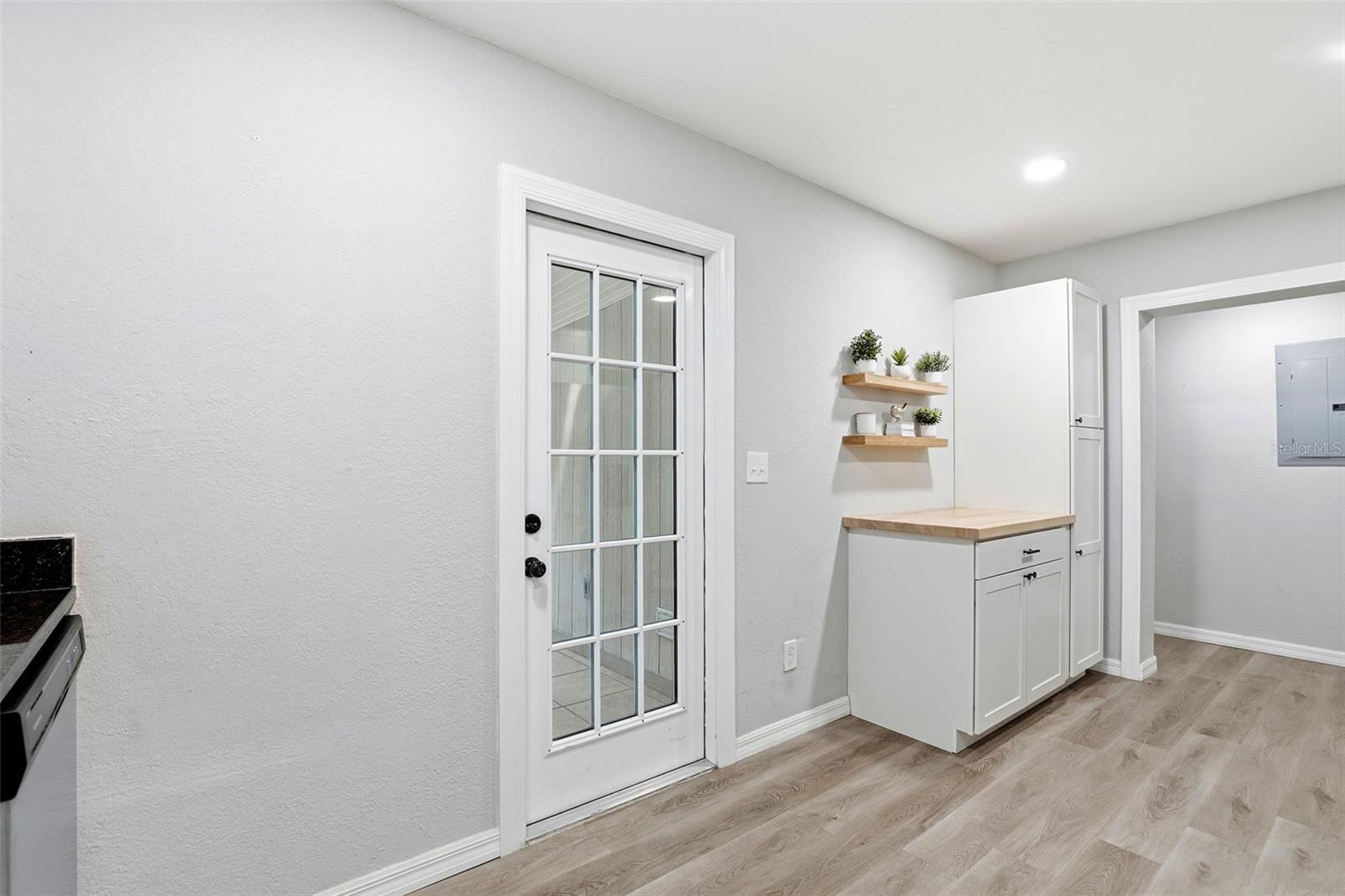 Image 11 of 36 For 1515 Elliott Street