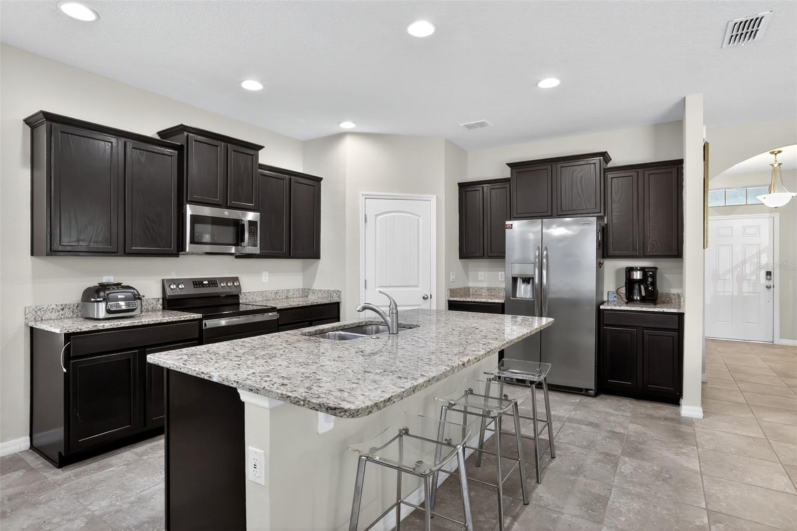 Image 12 of 34 For 10625 Atwater Bay Drive