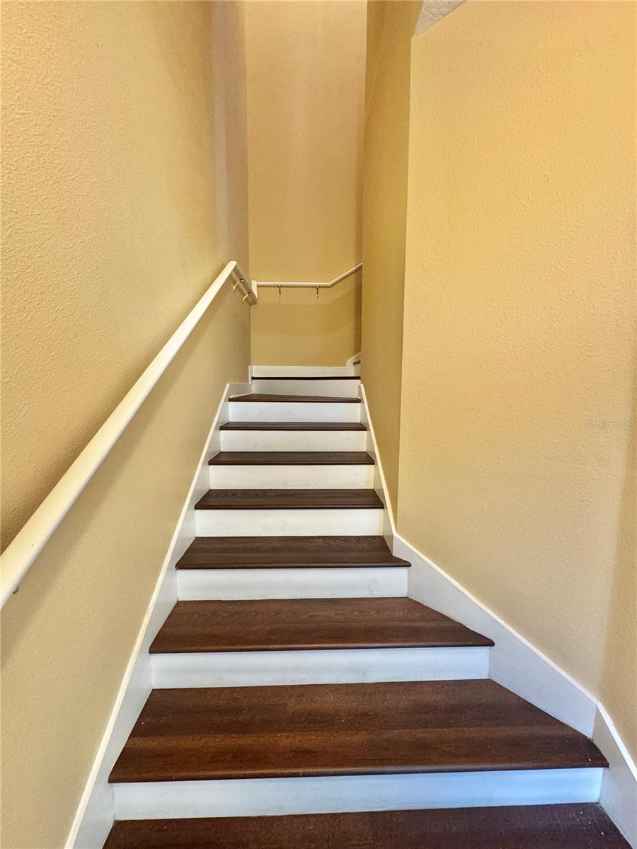 Image 8 of 17 For 6464 Goldenrod Road 32a