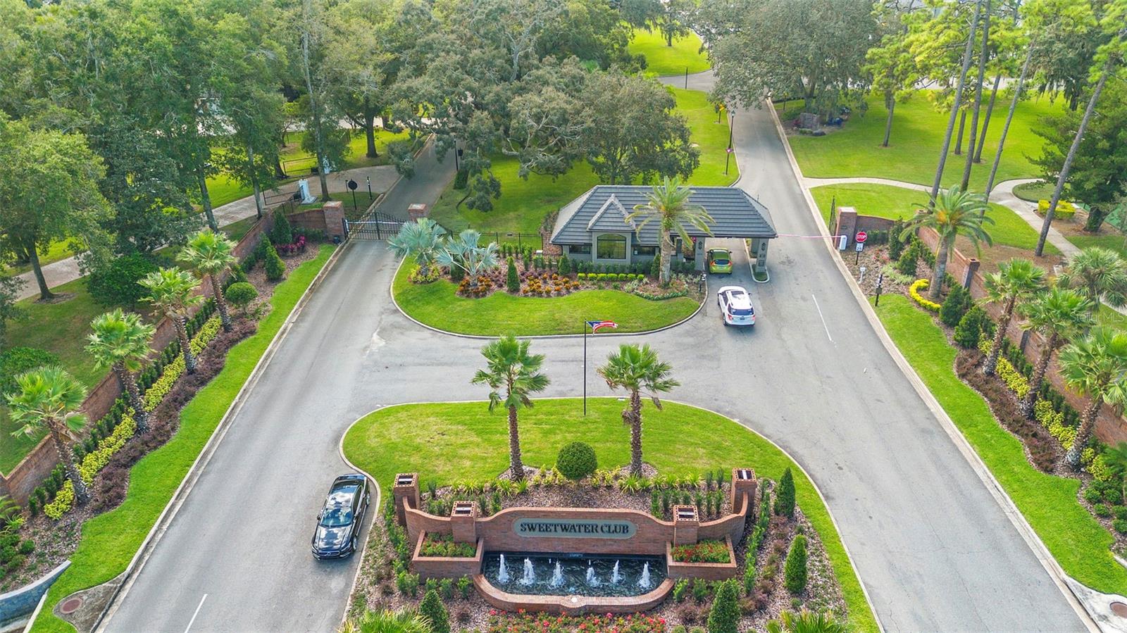 Listing photo id 8 for 1126 Brownshire Court