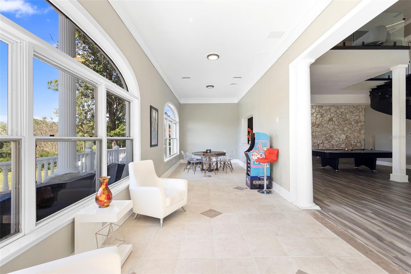 Listing photo id 30 for 1126 Brownshire Court