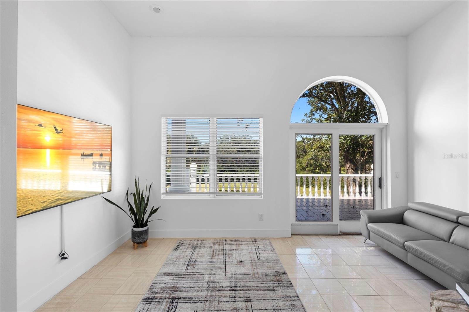 Listing photo id 32 for 1126 Brownshire Court