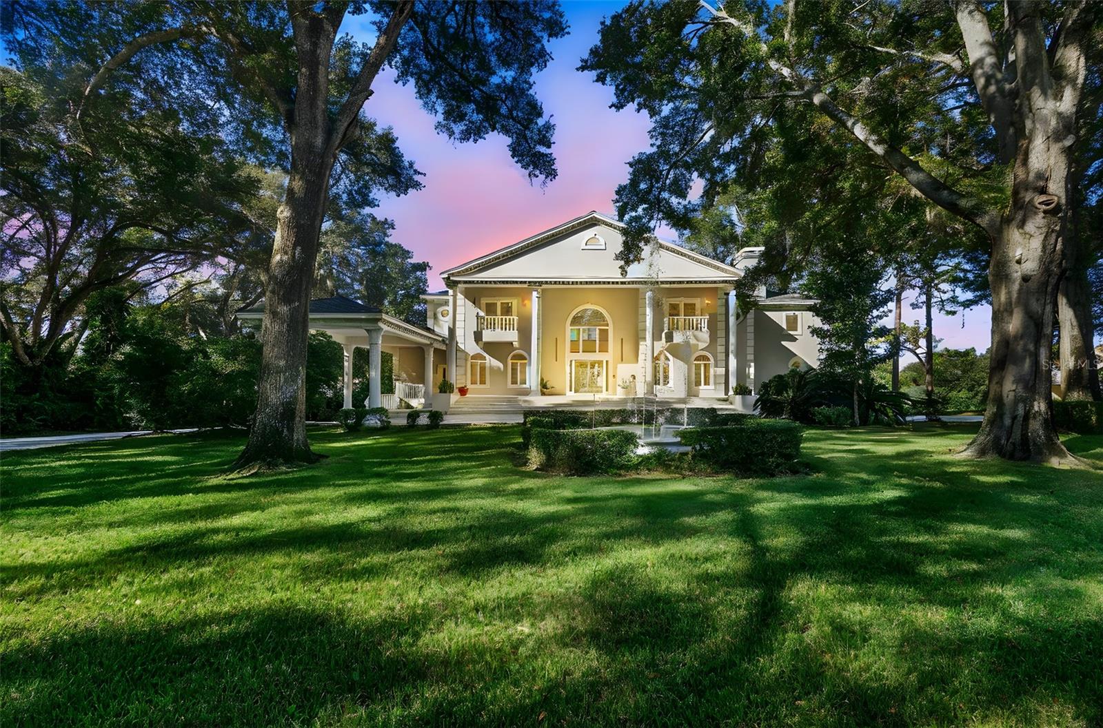 Listing photo id 2 for 1126 Brownshire Court