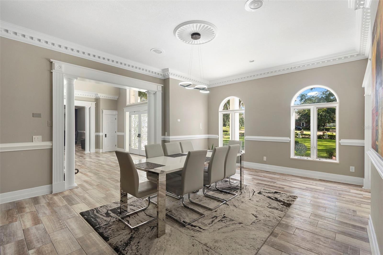 Listing photo id 38 for 1126 Brownshire Court