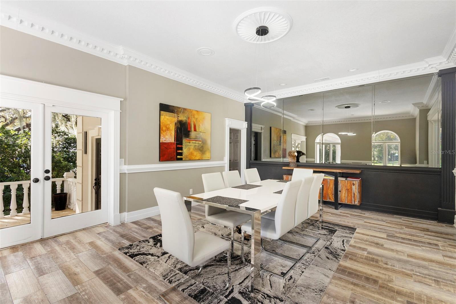 Listing photo id 39 for 1126 Brownshire Court