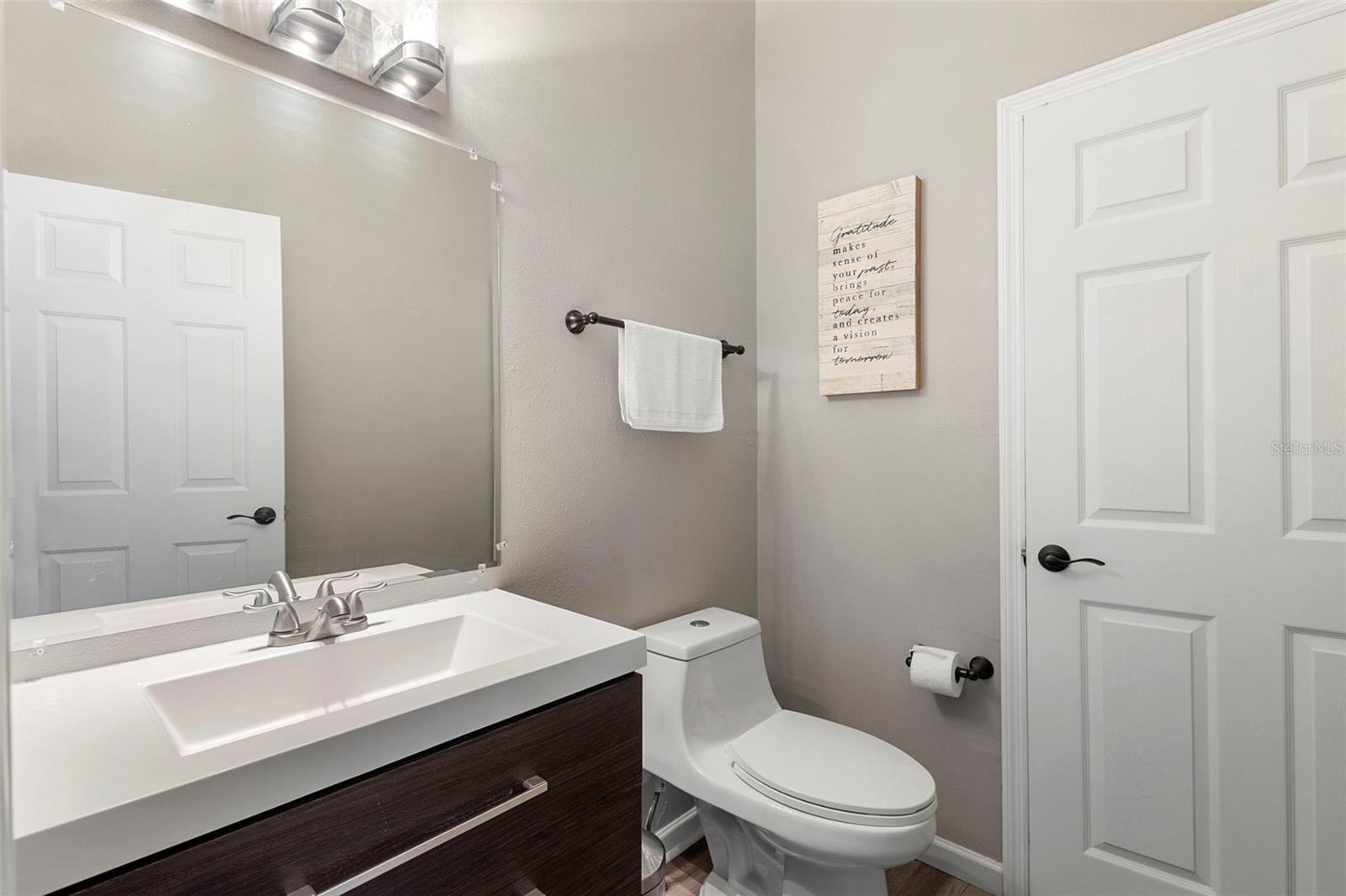 Listing photo id 48 for 1126 Brownshire Court