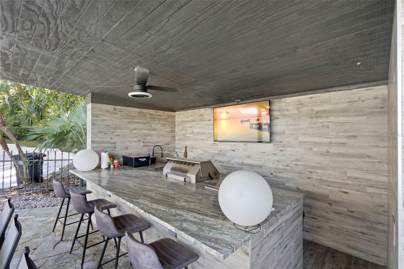 Listing photo id 56 for 1126 Brownshire Court