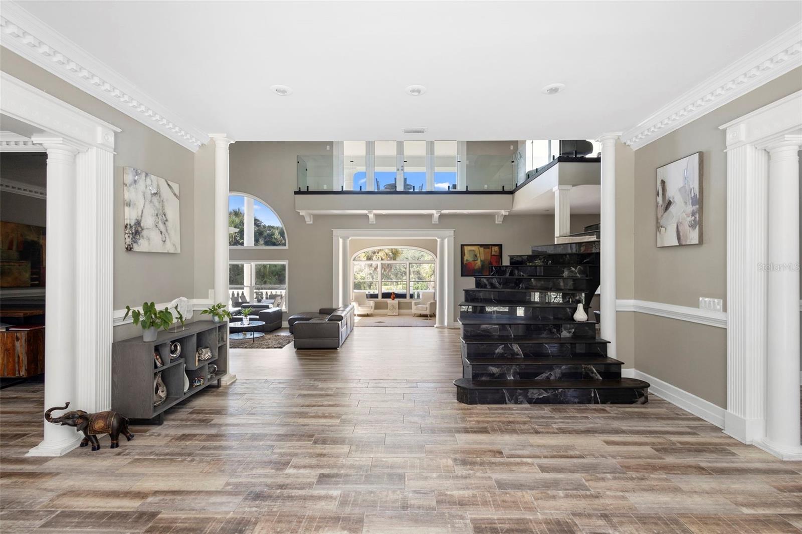 Listing photo id 65 for 1126 Brownshire Court