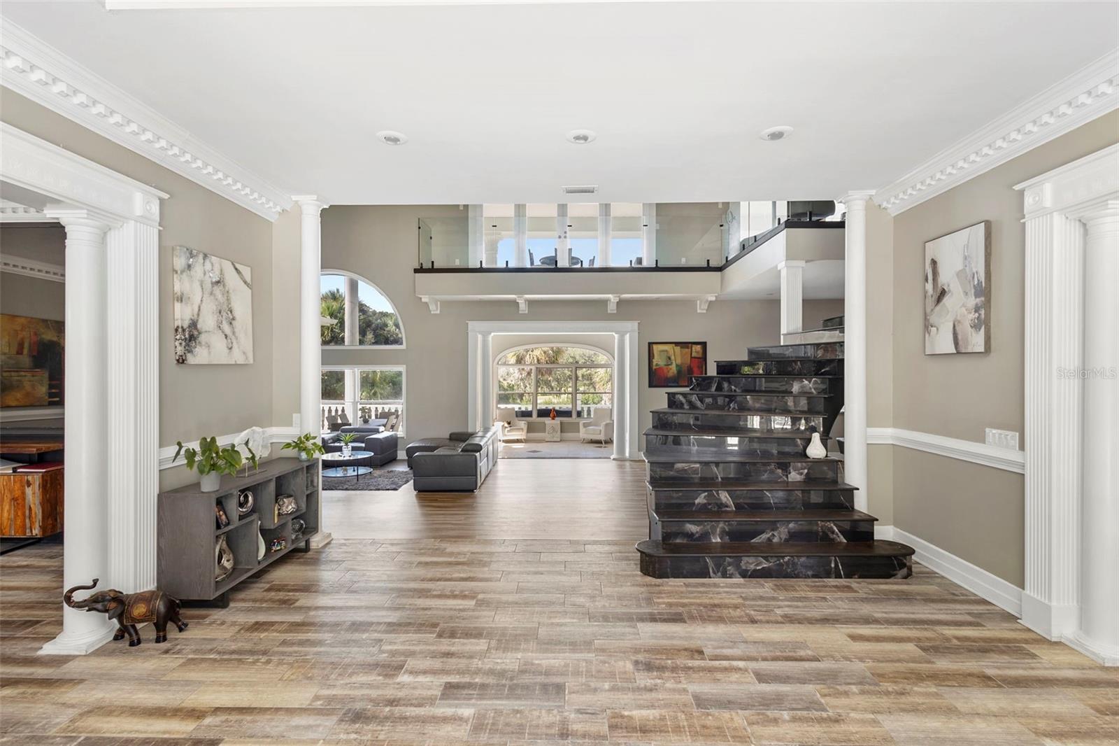 Listing photo id 68 for 1126 Brownshire Court