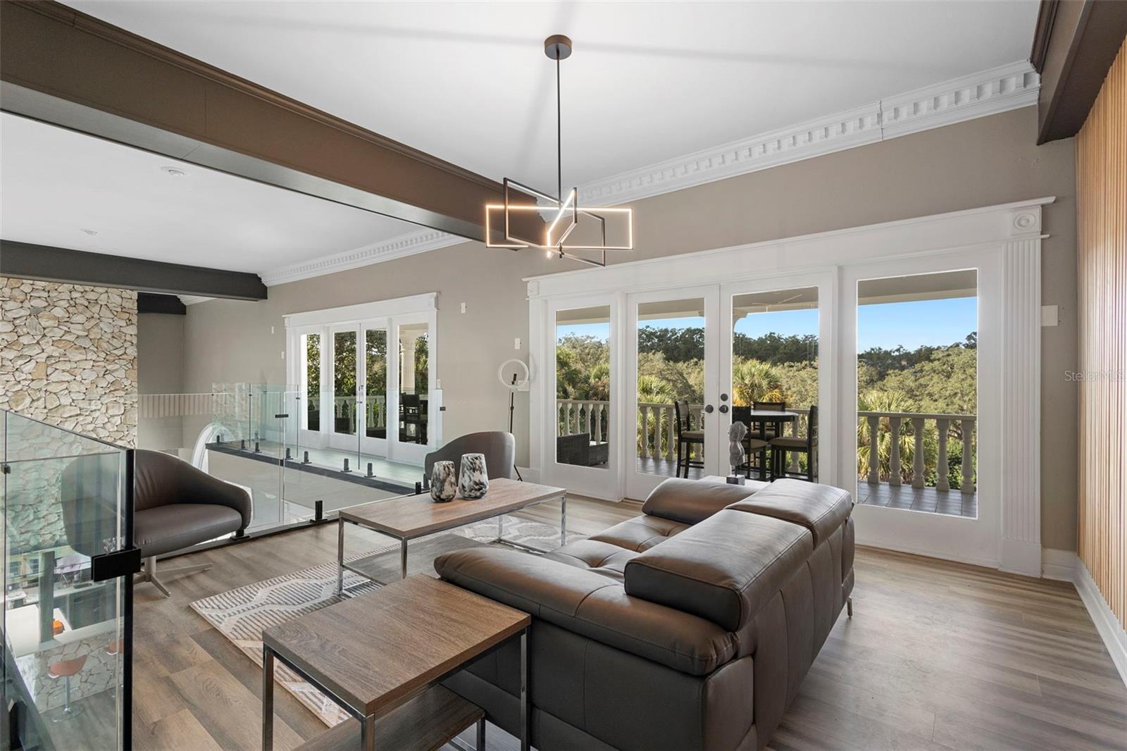 Listing photo id 78 for 1126 Brownshire Court