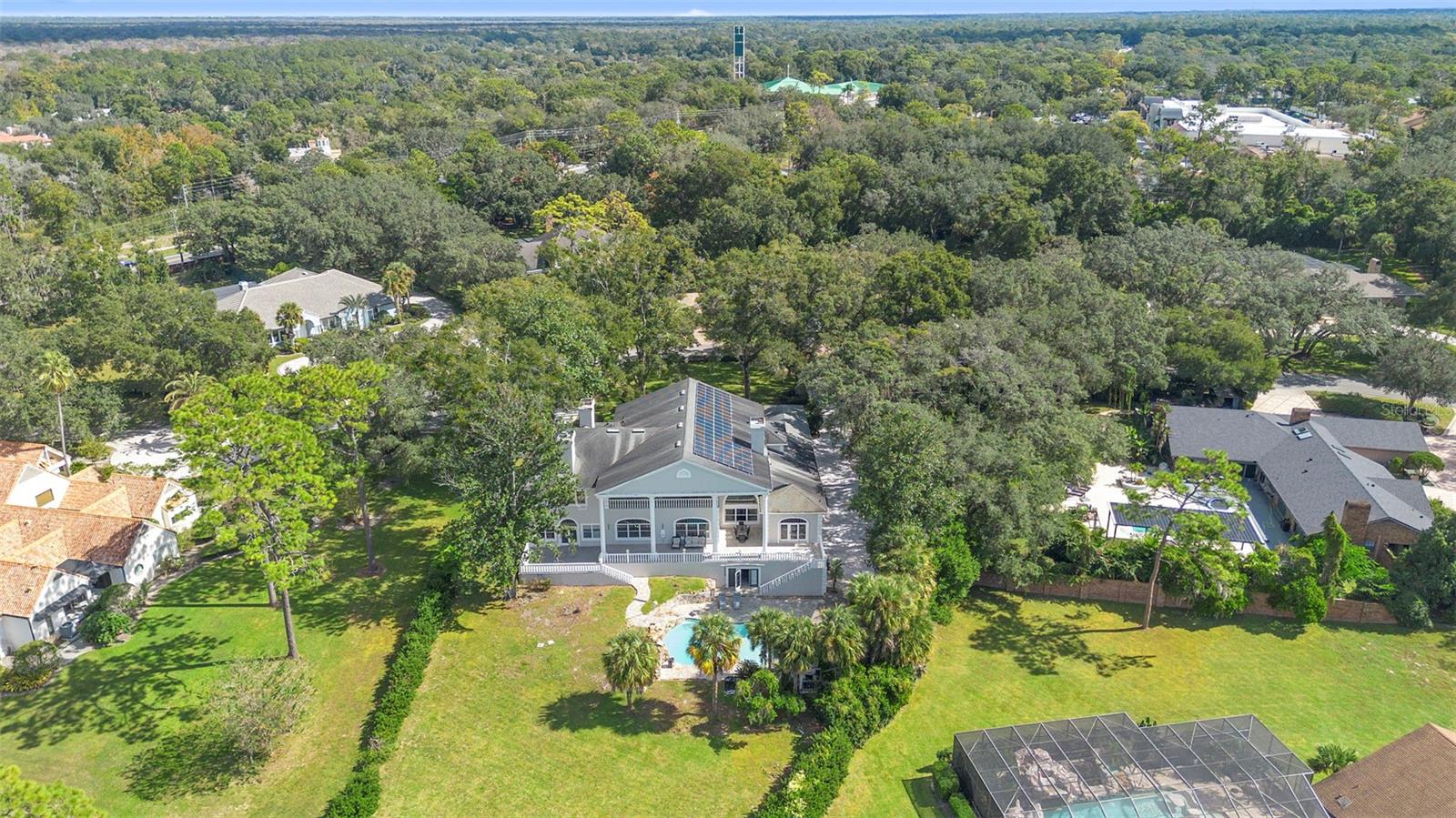 Listing photo id 7 for 1126 Brownshire Court