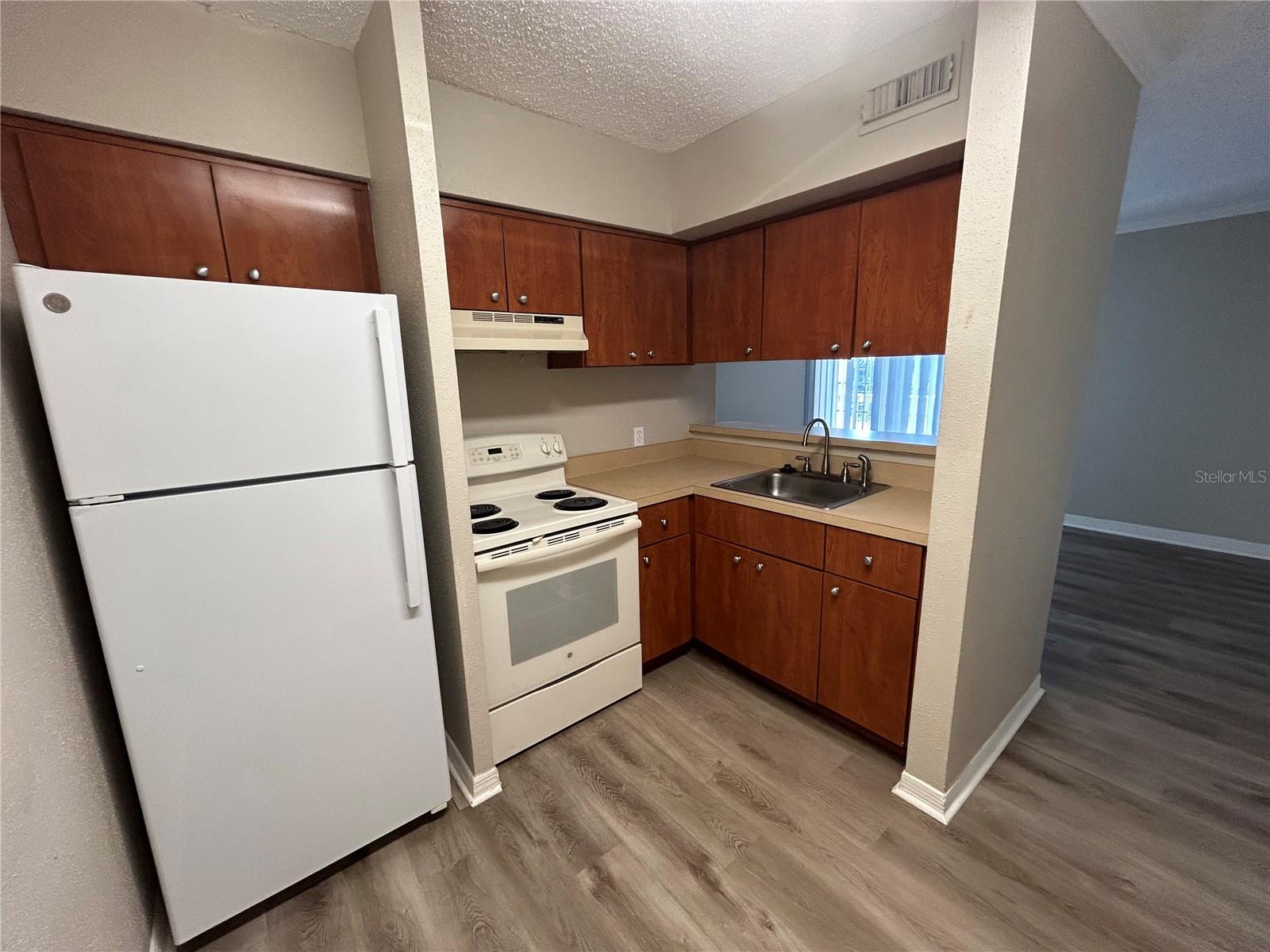 Image 2 of 14 For 435 Wymore Road 203