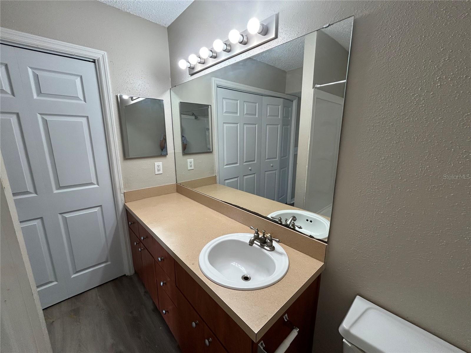 Image 3 of 14 For 435 Wymore Road 203