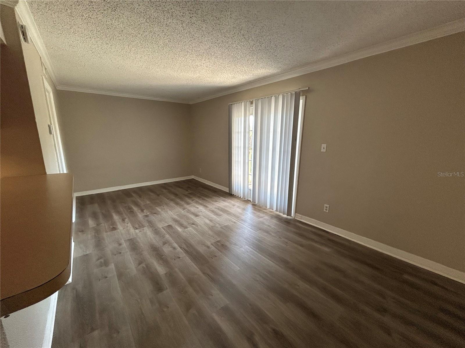 Image 5 of 14 For 435 Wymore Road 203