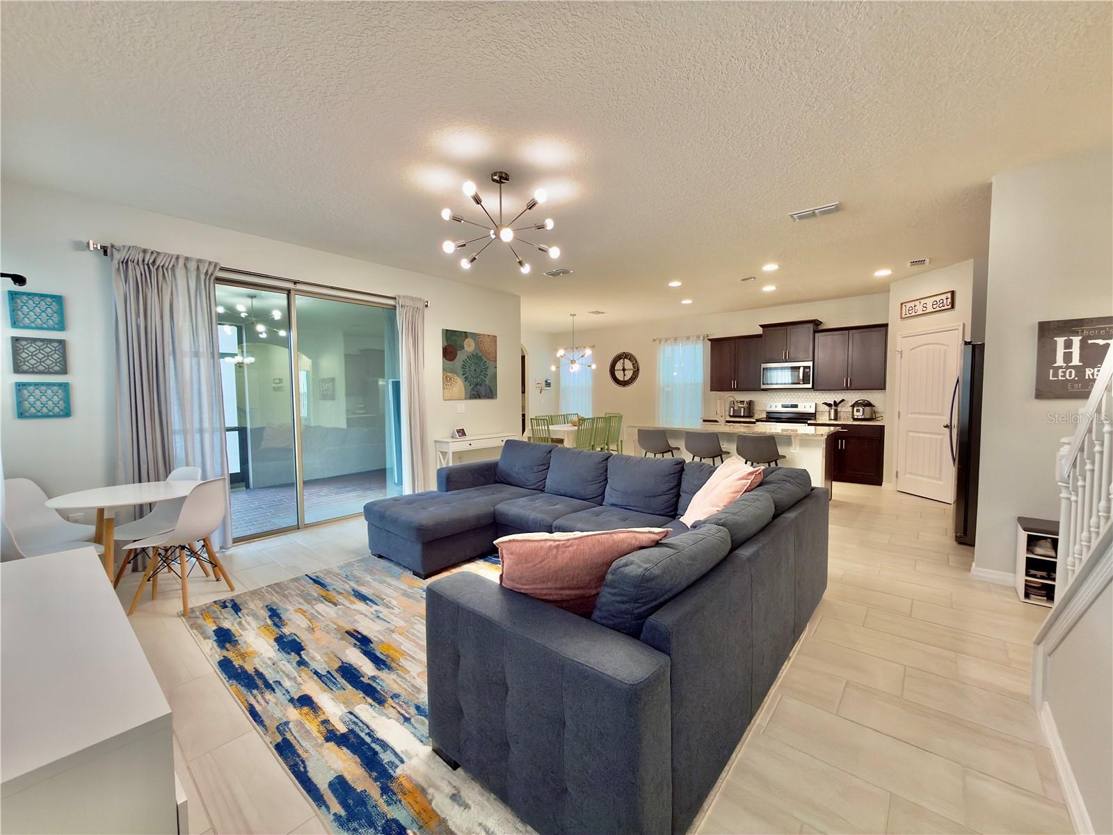 Image 10 of 37 For 17098 Water Spring Boulevard