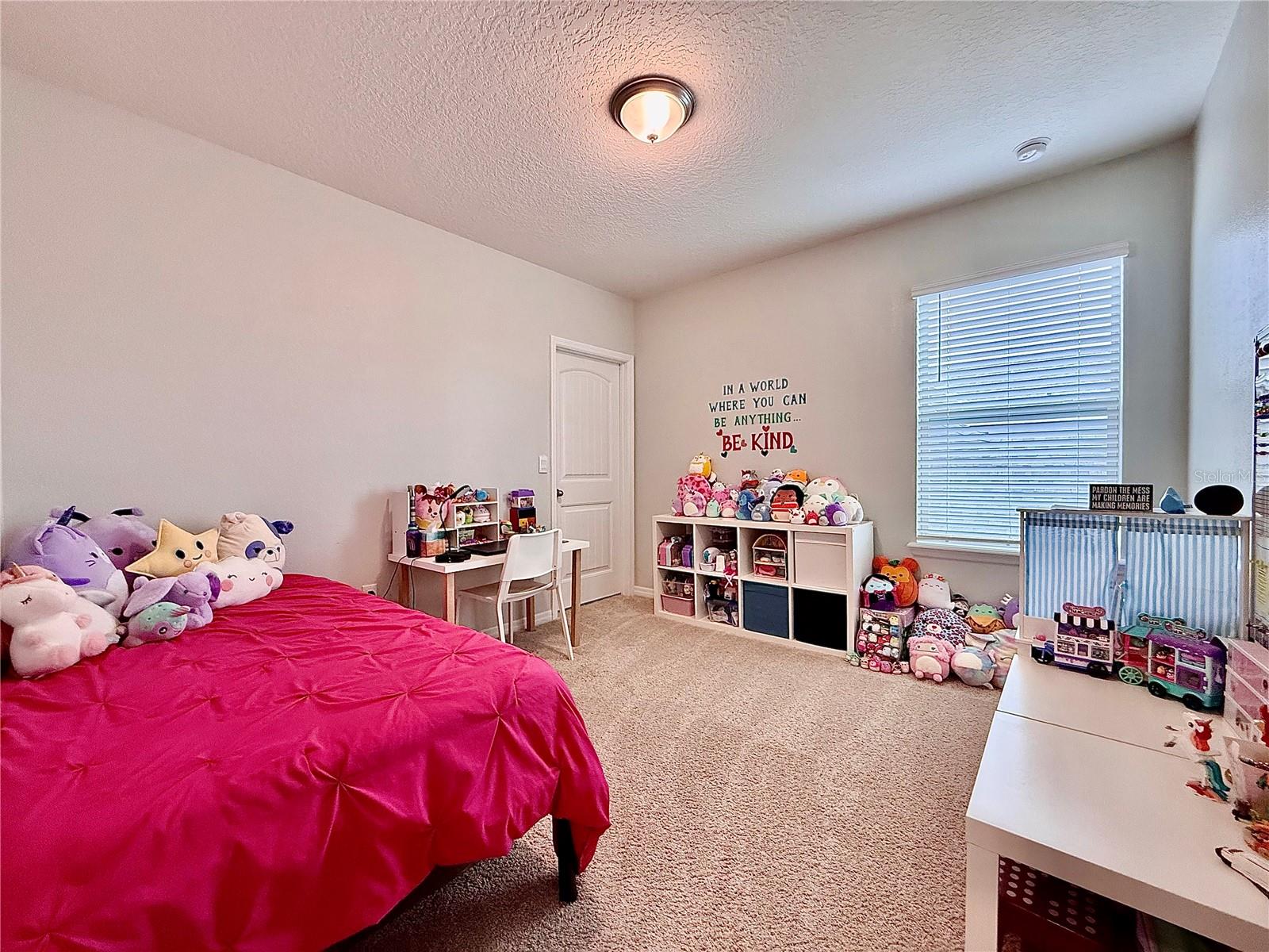 Image 21 of 37 For 17098 Water Spring Boulevard