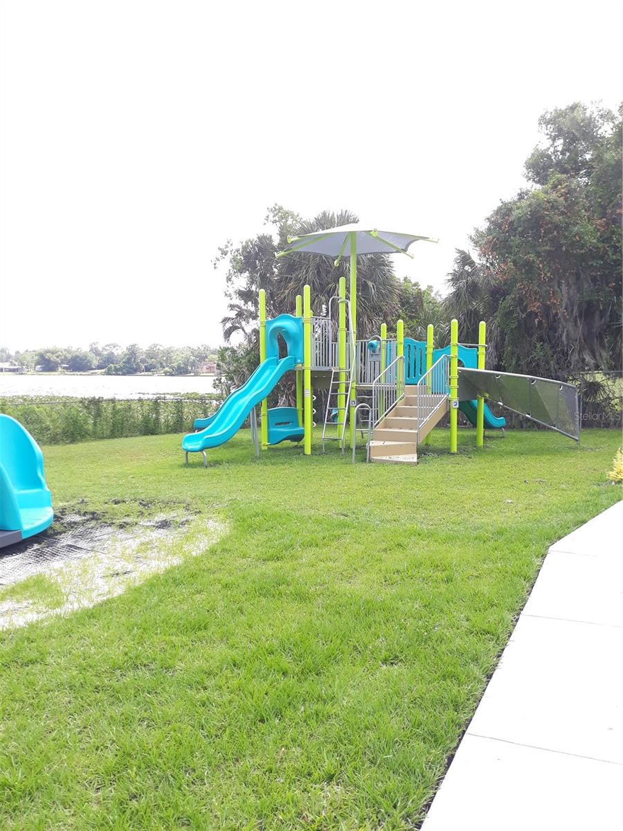 Image 11 of 14 For 1539 Carolwood Boulevard