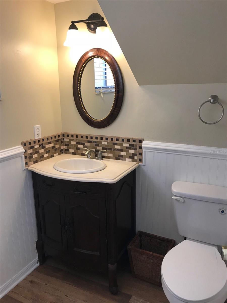 Image 3 of 14 For 1539 Carolwood Boulevard