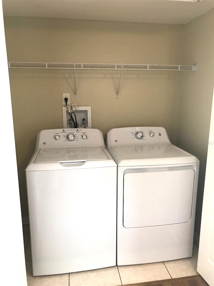 Image 7 of 14 For 1539 Carolwood Boulevard