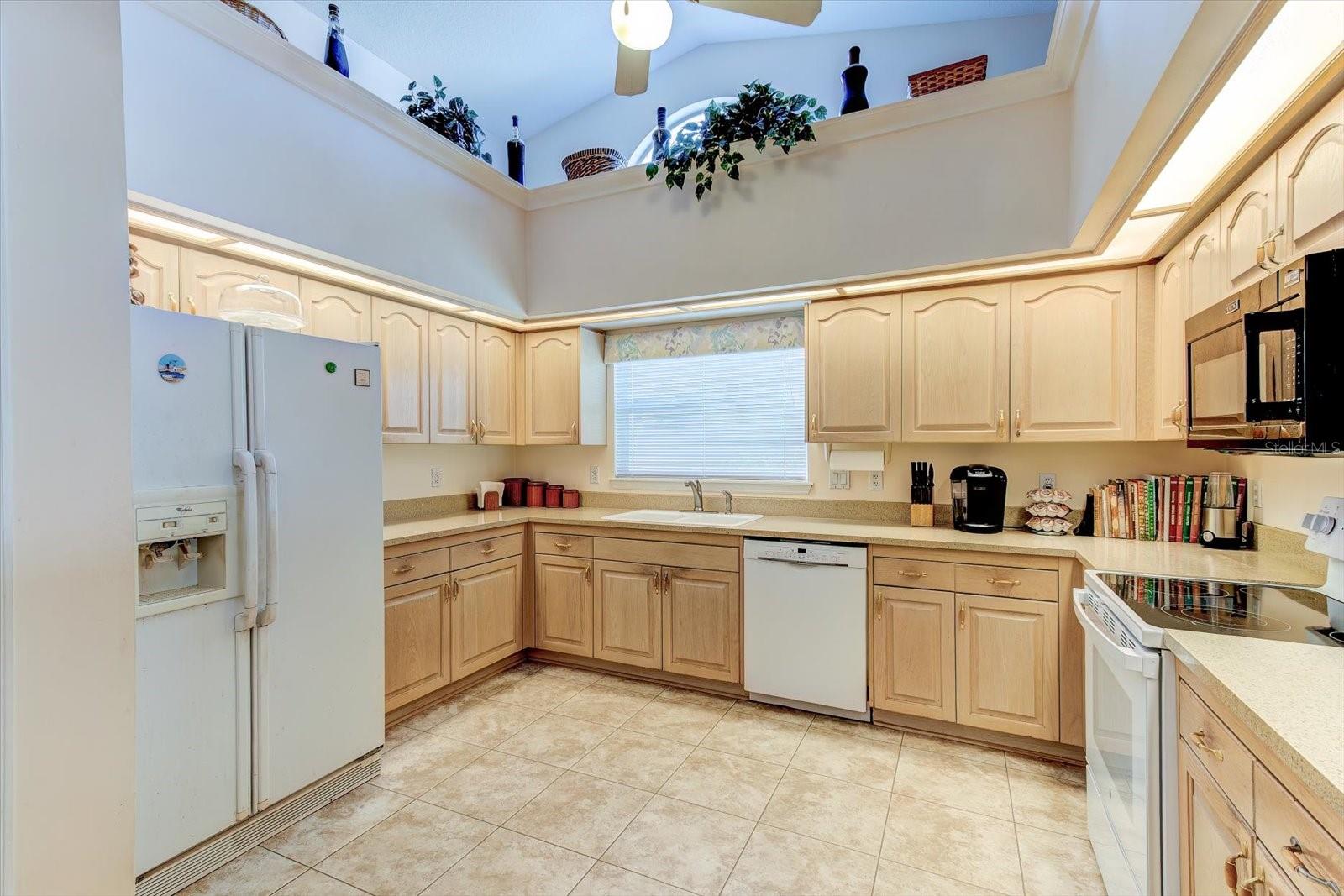 Image 9 of 36 For 3690 Belle Arbor Circle