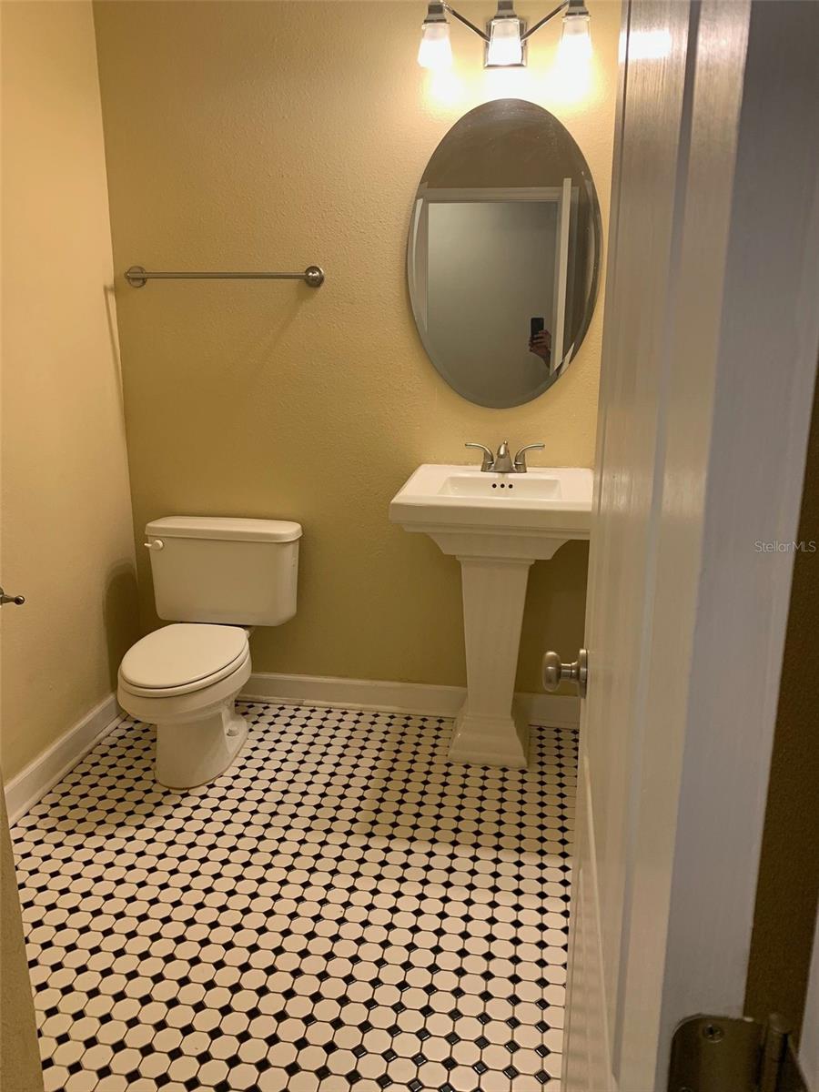 Image 11 of 24 For 2007 Dixie Belle Drive 2007d