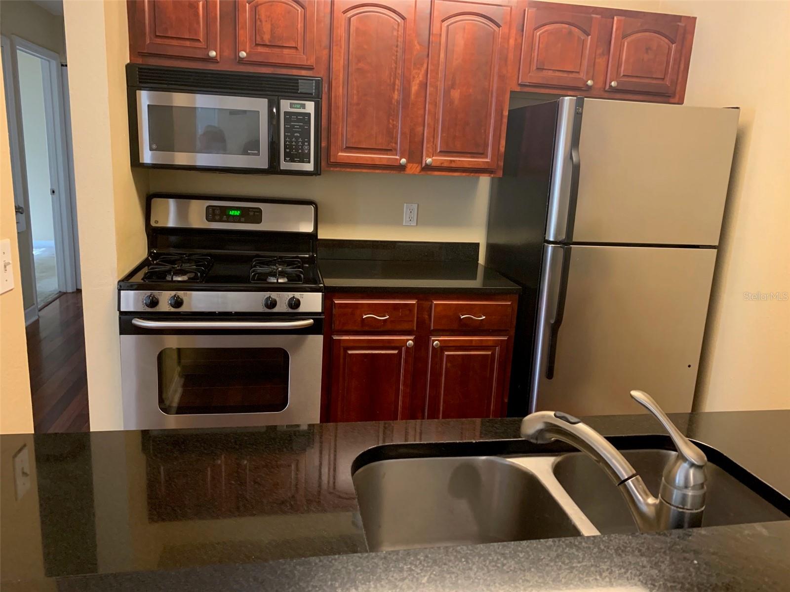 Image 14 of 24 For 2007 Dixie Belle Drive 2007d