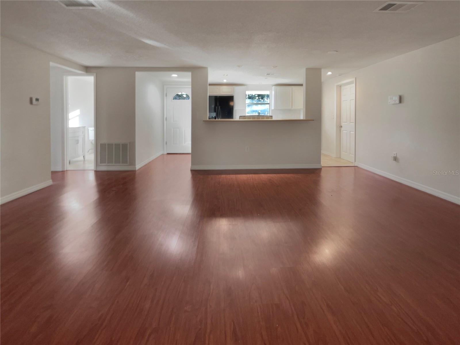 Listing photo id 10 for 2132 Mcintosh Road