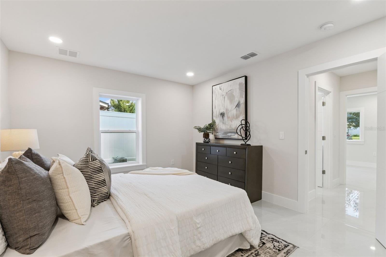 Image 20 of 50 For 2015 Summerfield Road