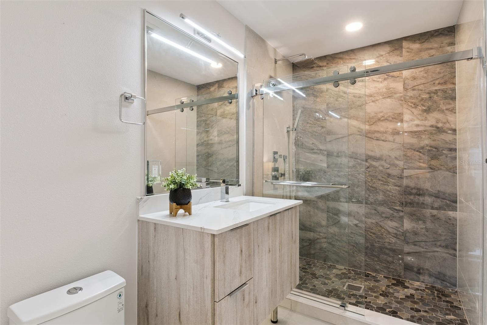 Image 21 of 50 For 2015 Summerfield Road