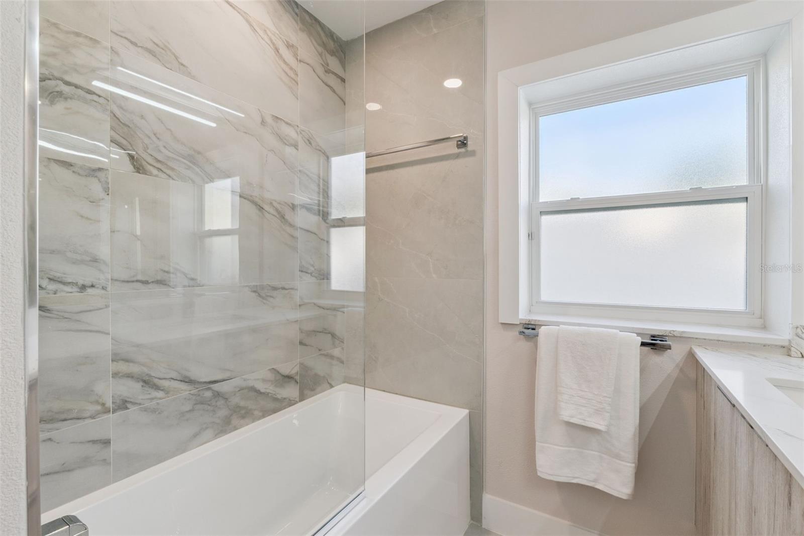 Image 23 of 50 For 2015 Summerfield Road