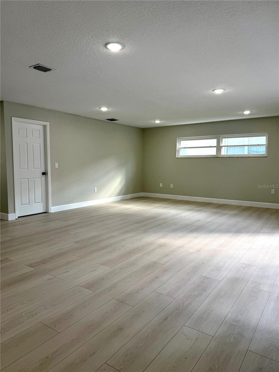 Image 26 of 44 For 630 Peachwood Drive