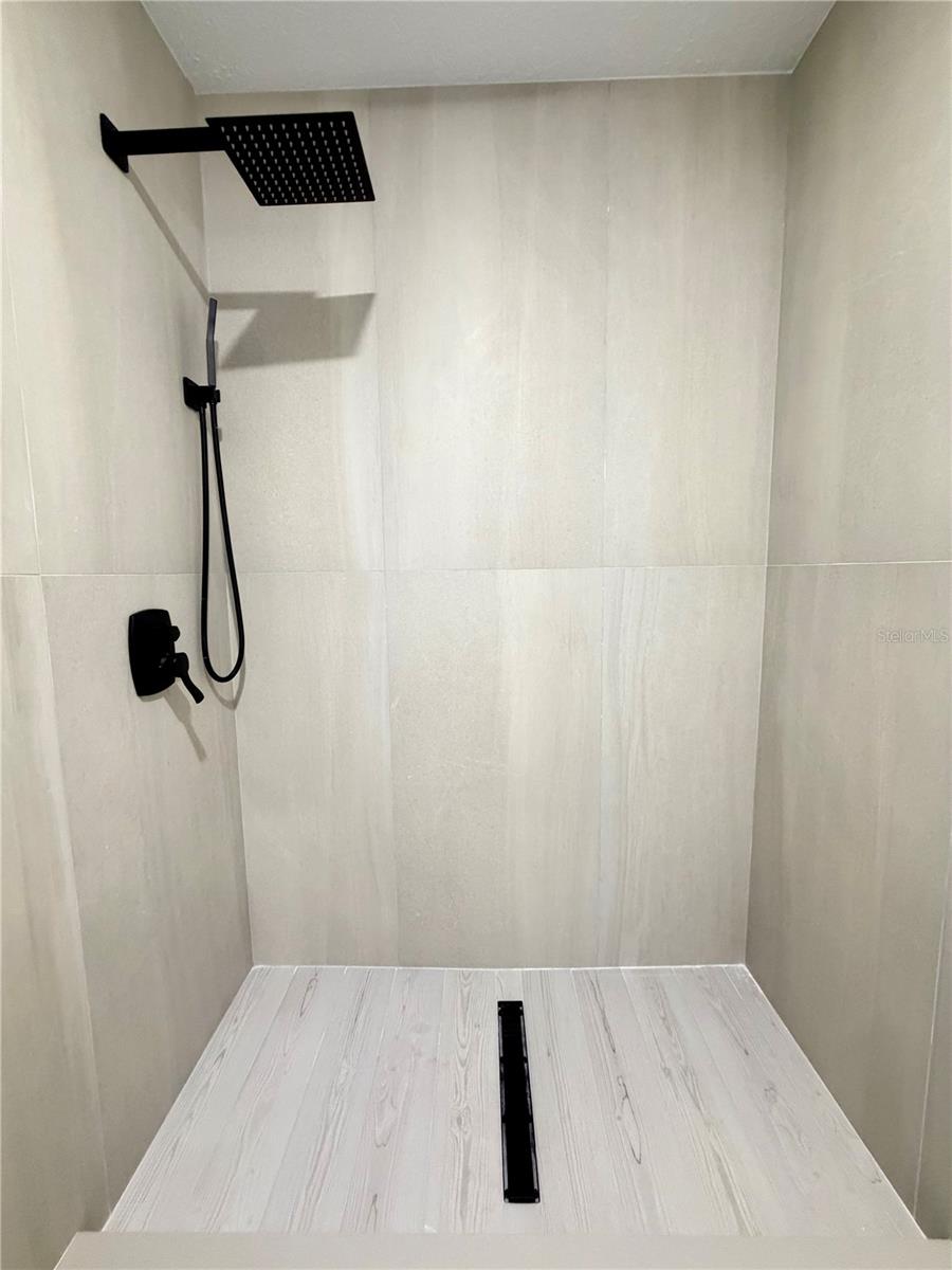 Image 37 of 44 For 630 Peachwood Drive