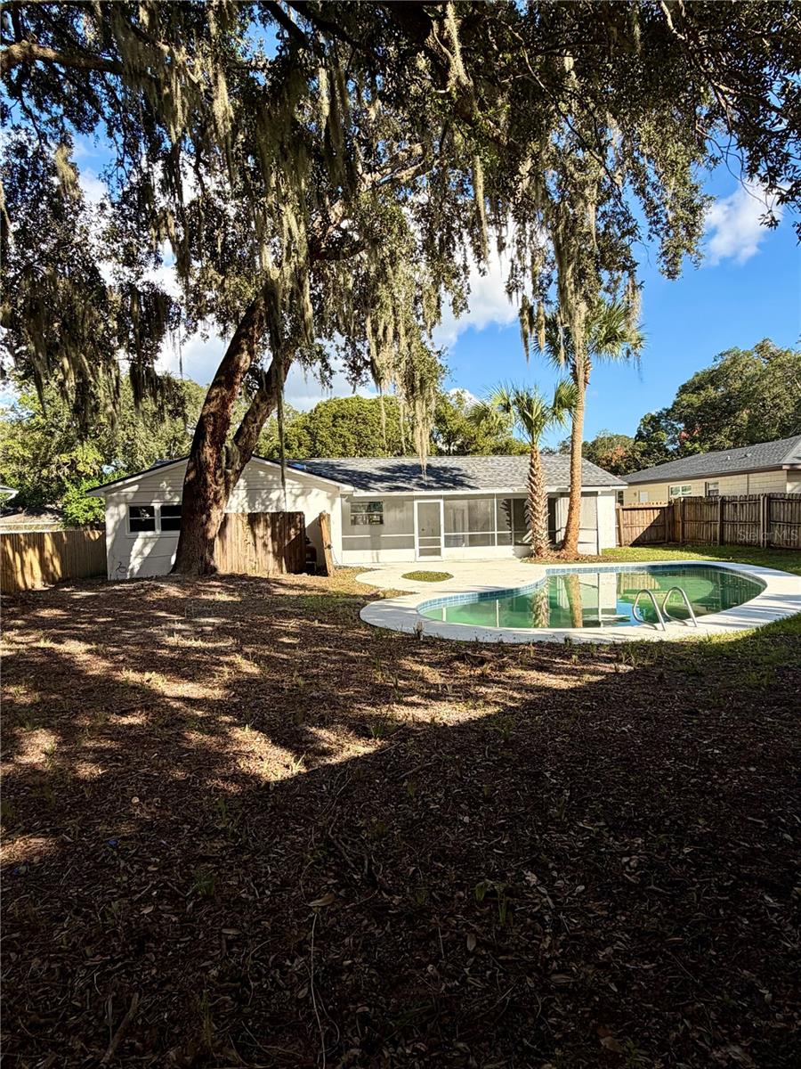 Image 40 of 44 For 630 Peachwood Drive