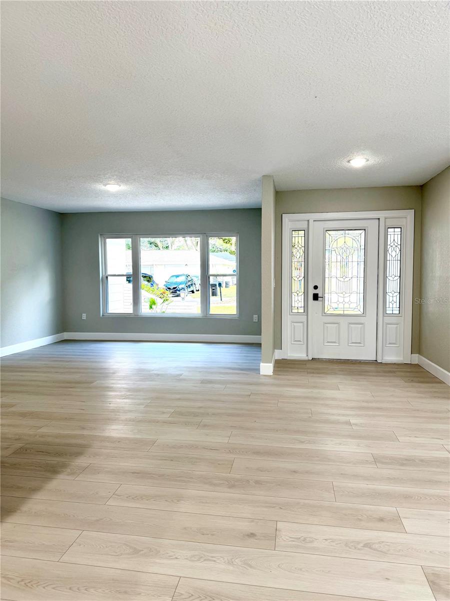 Image 8 of 44 For 630 Peachwood Drive