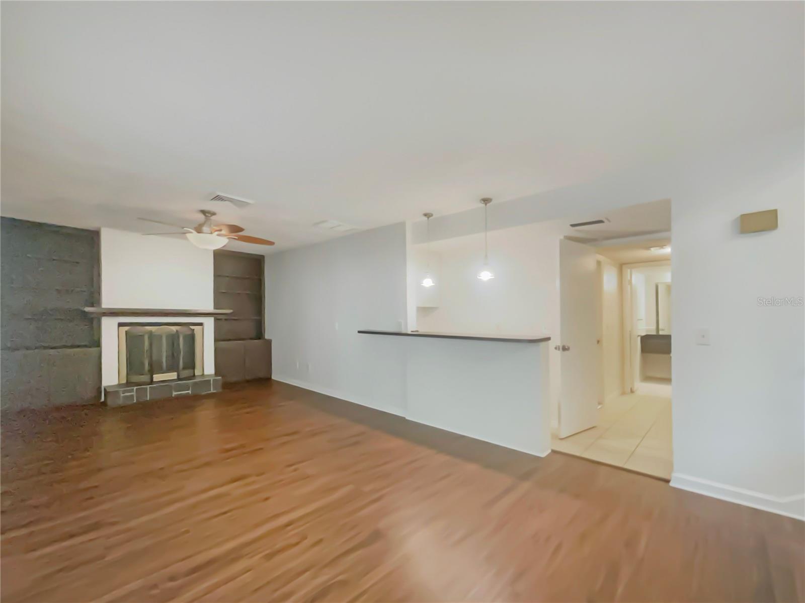 Listing photo id 10 for 1911 Rambling Lane