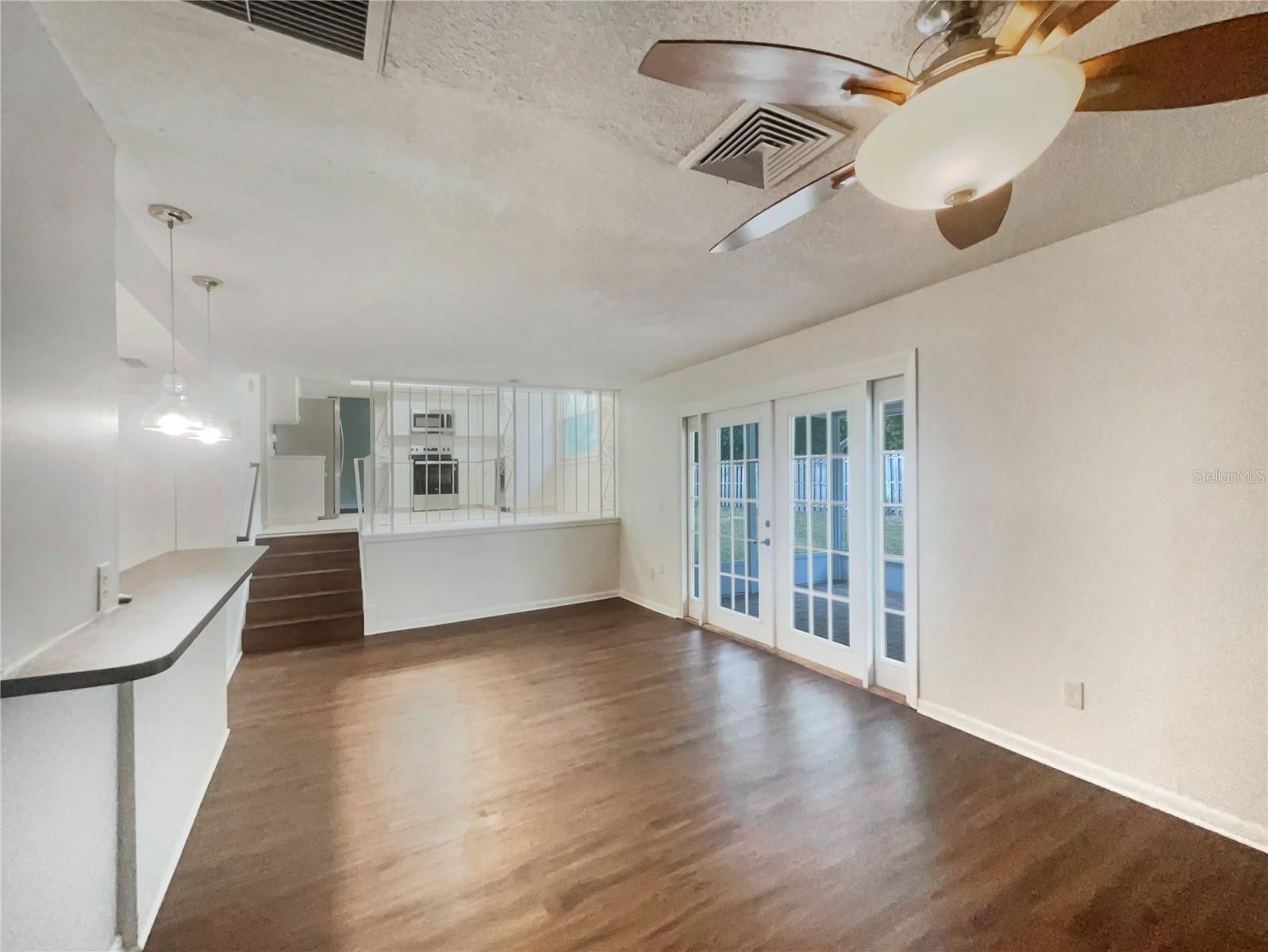 Listing photo id 12 for 1911 Rambling Lane