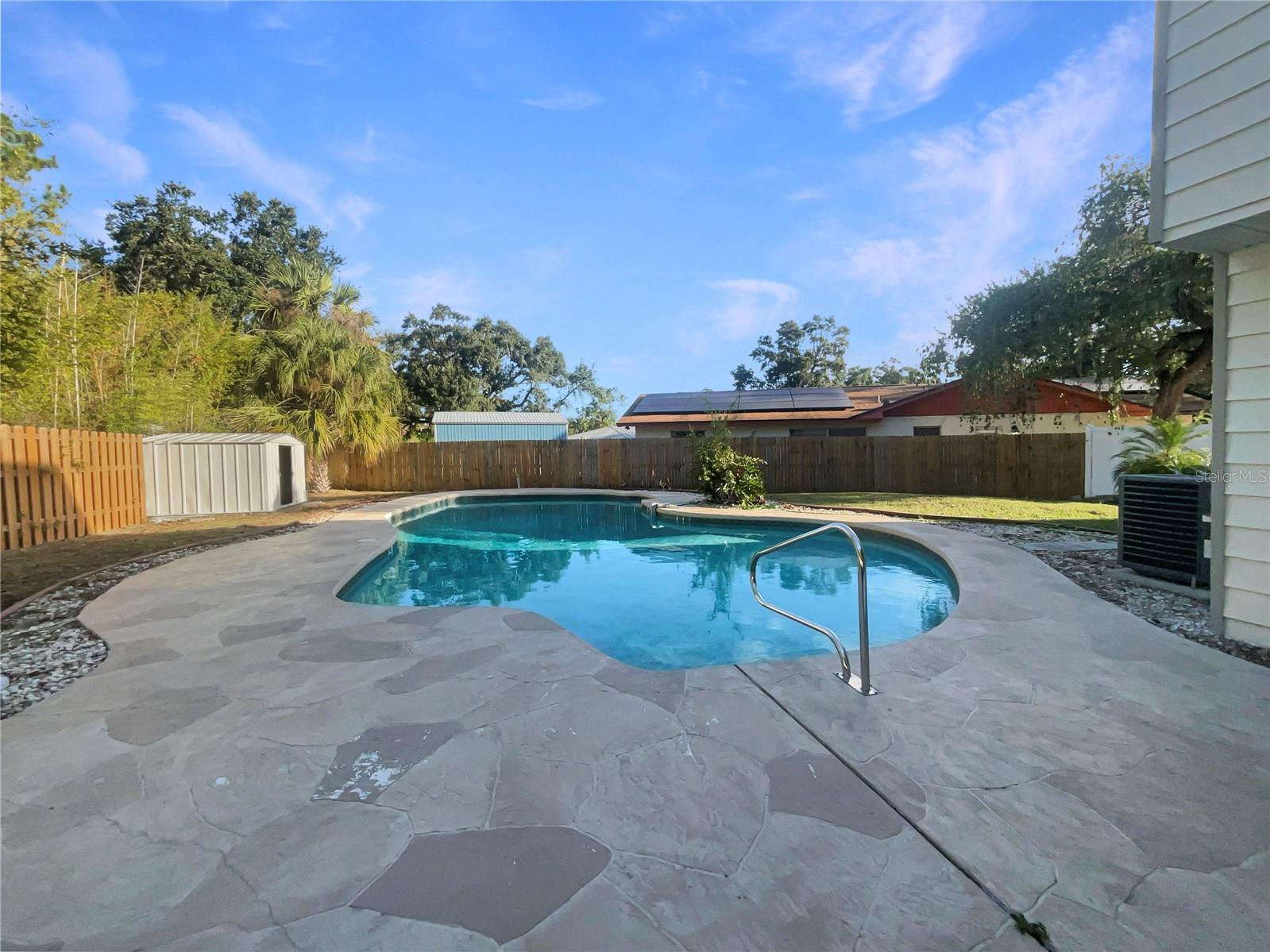 Listing photo id 23 for 1911 Rambling Lane