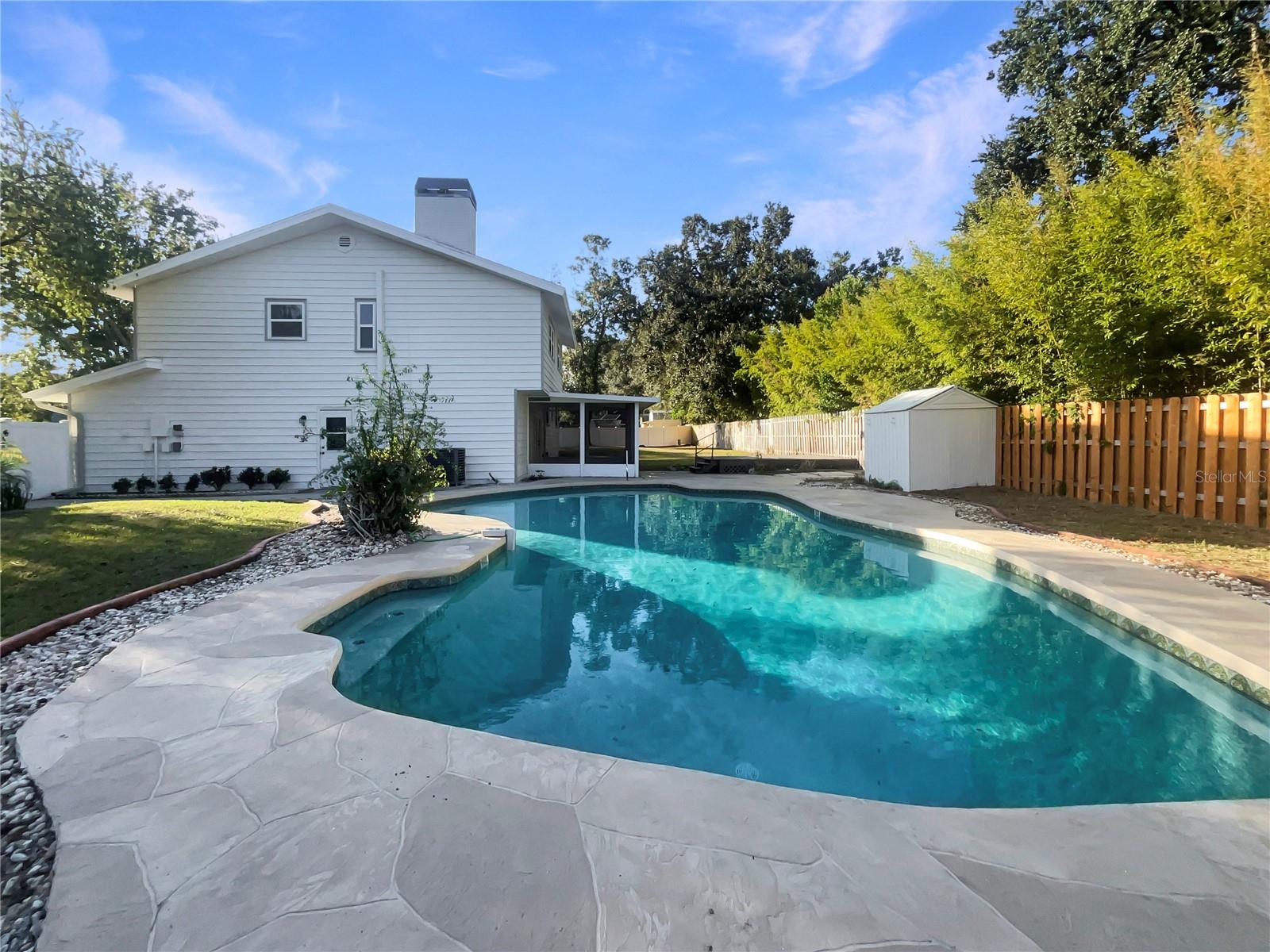 Listing photo id 24 for 1911 Rambling Lane