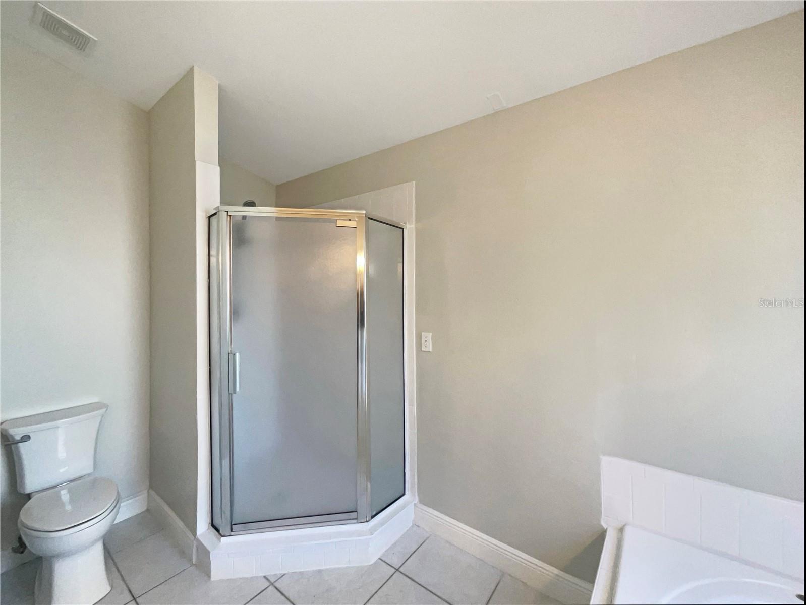 Listing photo id 13 for 446 Nevada Loop Road