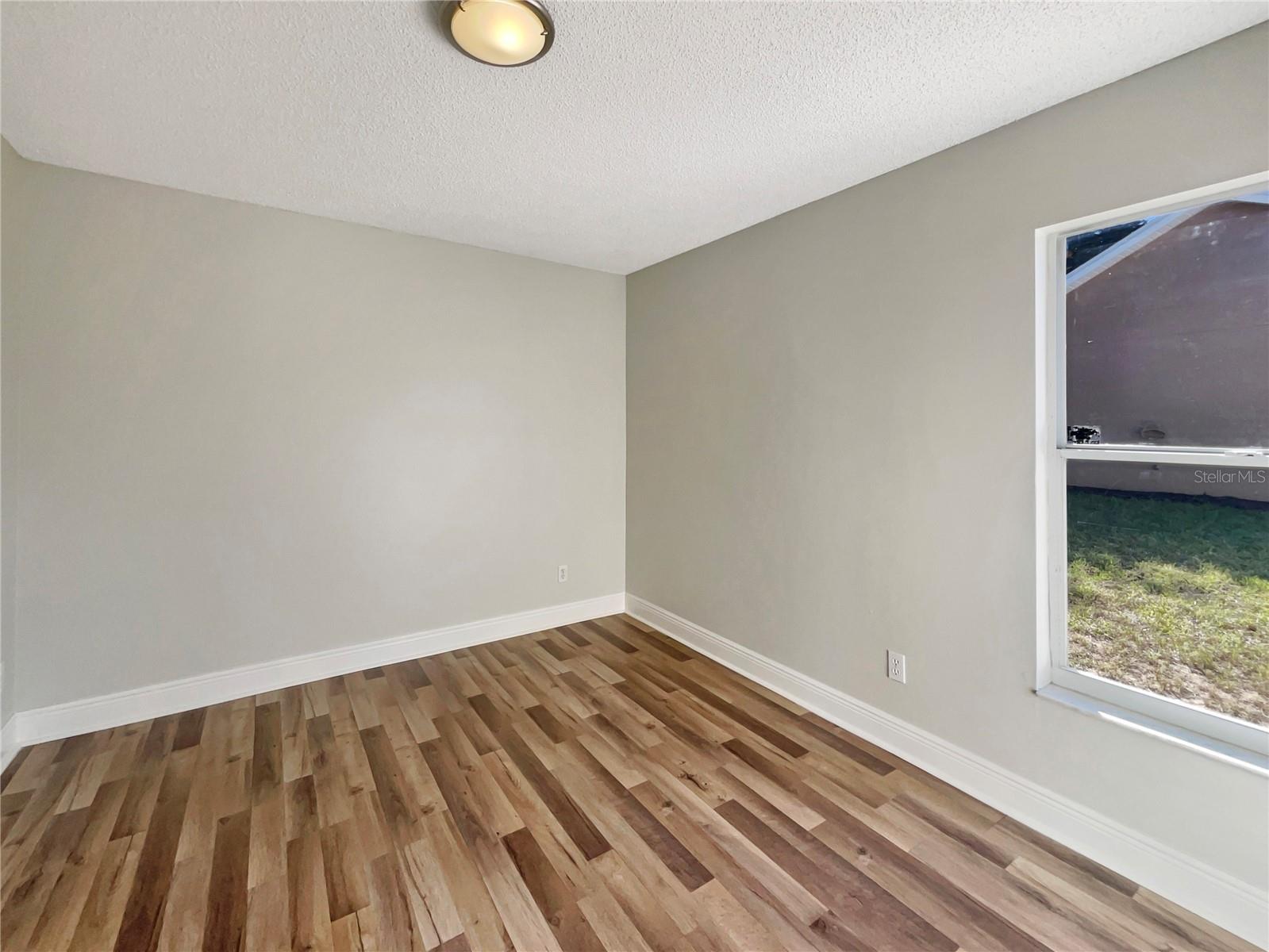 Listing photo id 16 for 446 Nevada Loop Road