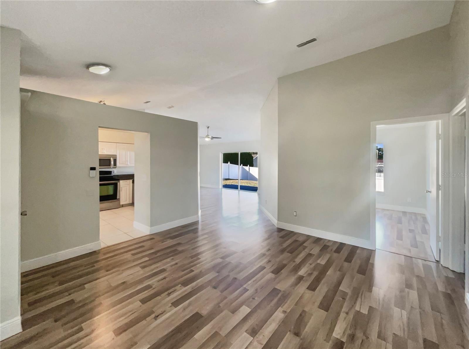 Listing photo id 7 for 446 Nevada Loop Road