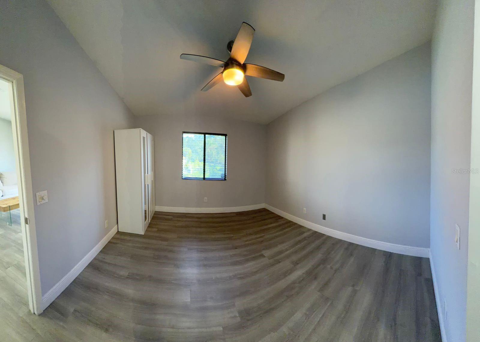 Image 11 of 16 For 609 Gallery Drive B204