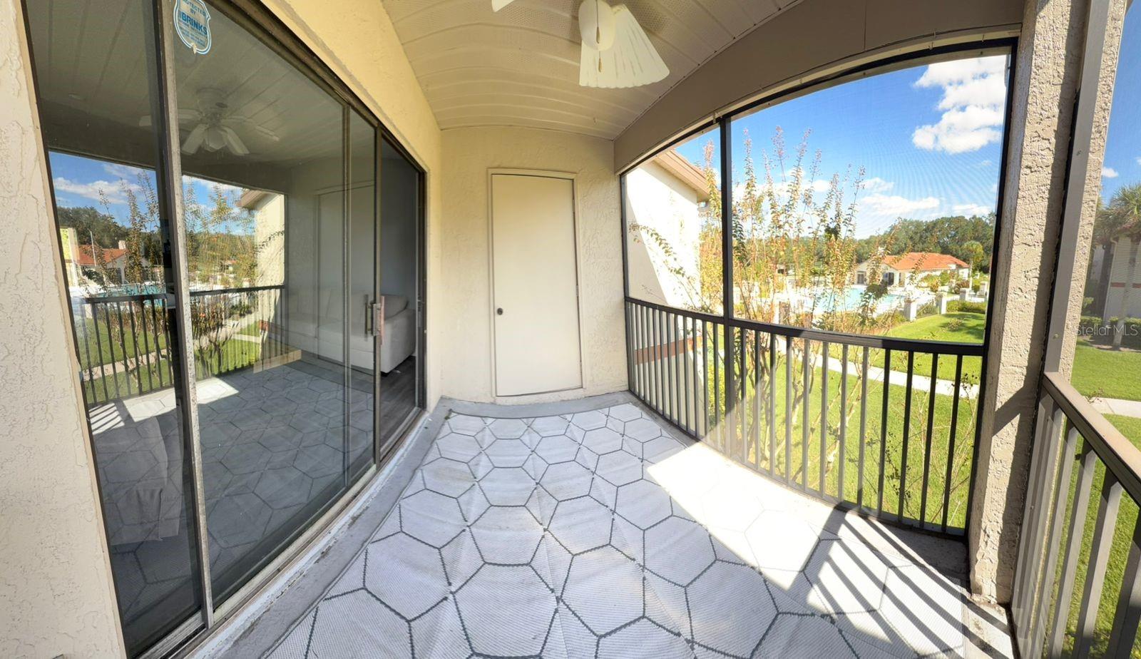 Image 18 of 22 For 609 Gallery Drive B204