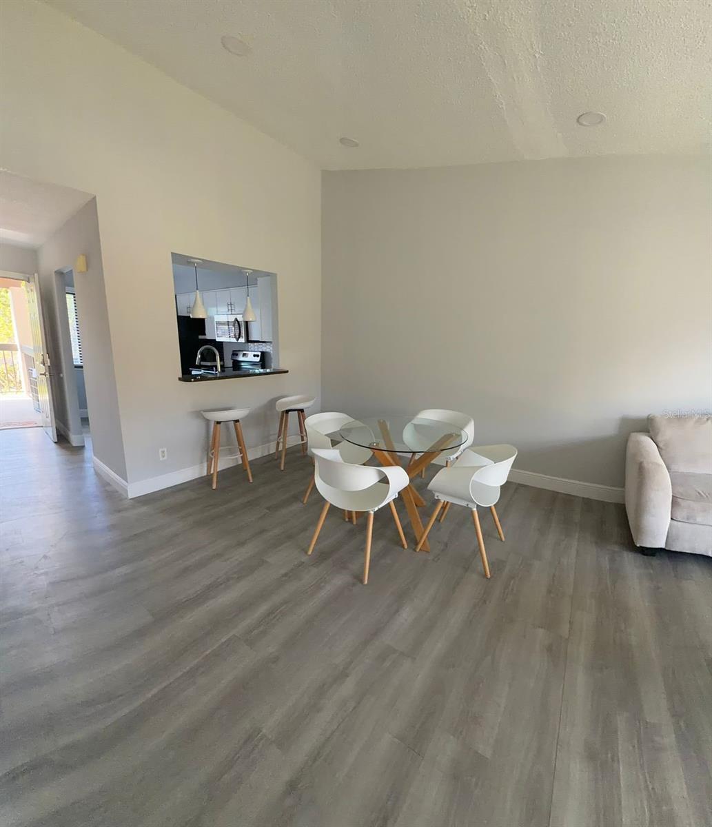 Image 4 of 16 For 609 Gallery Drive B204